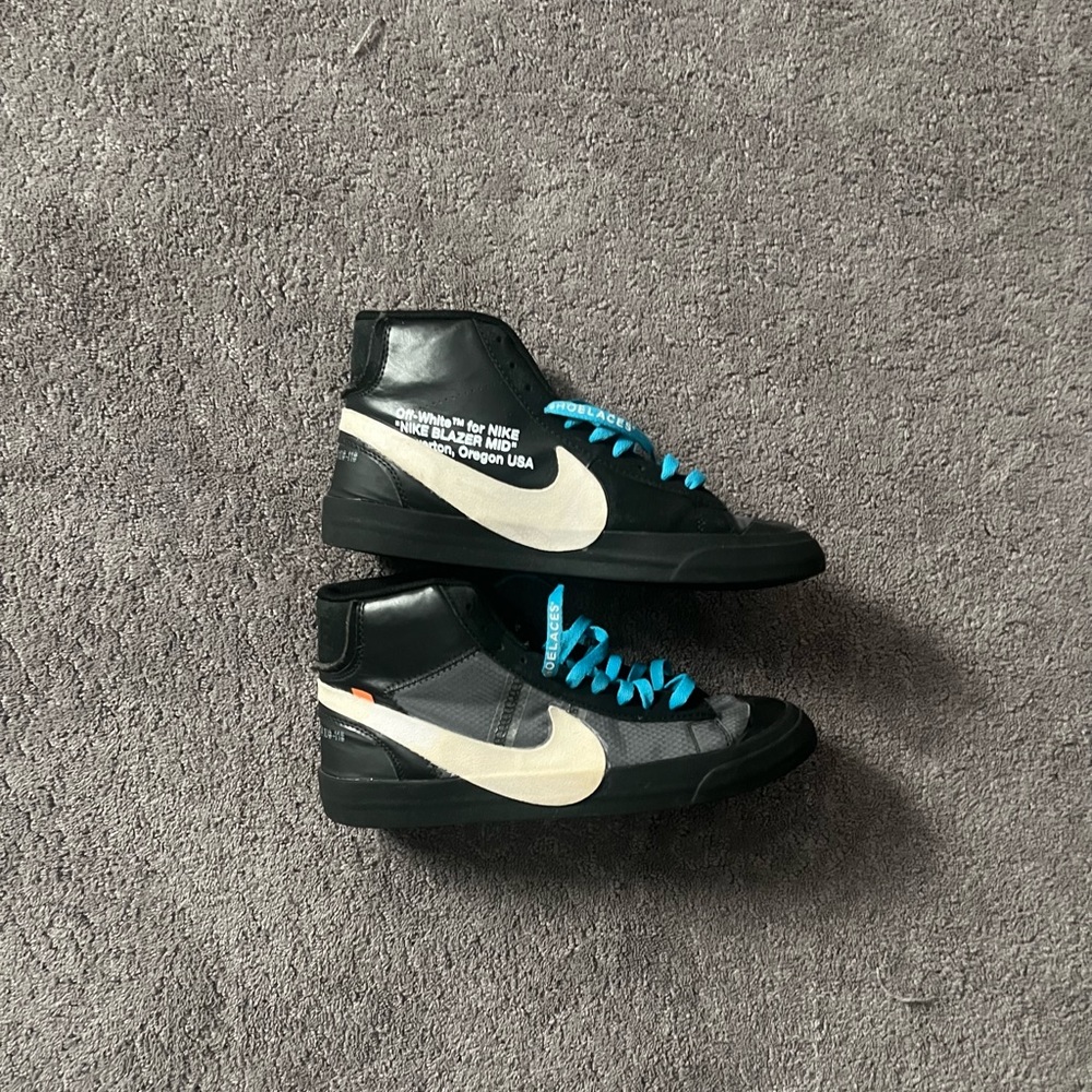 OFF WHITE Blazers w Exclusive Laces
